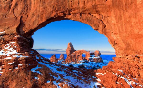 Turret Arch & Snow
