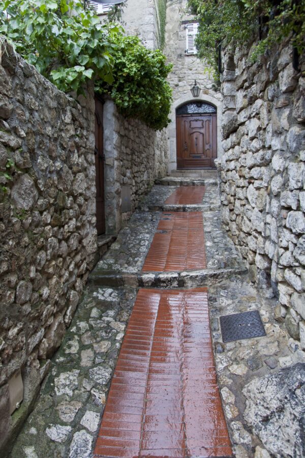 Eze Door