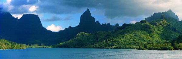 Moorea Opunohu Bay Pano